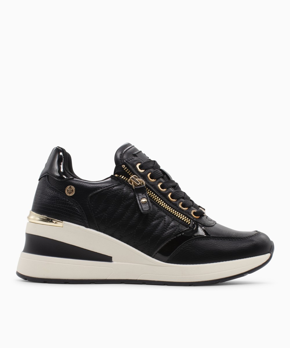 XTI 143071 Sneaker Black